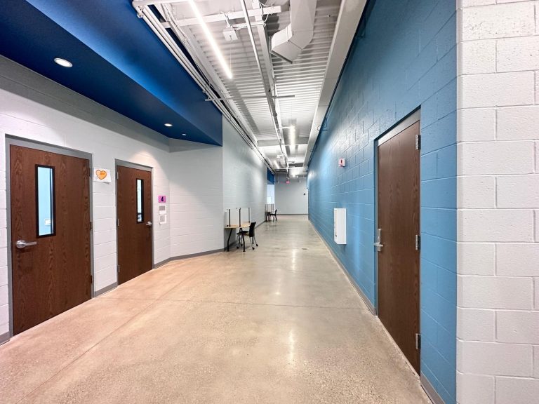 400-grit-Commercial-polished-concrete-1-2.jpg