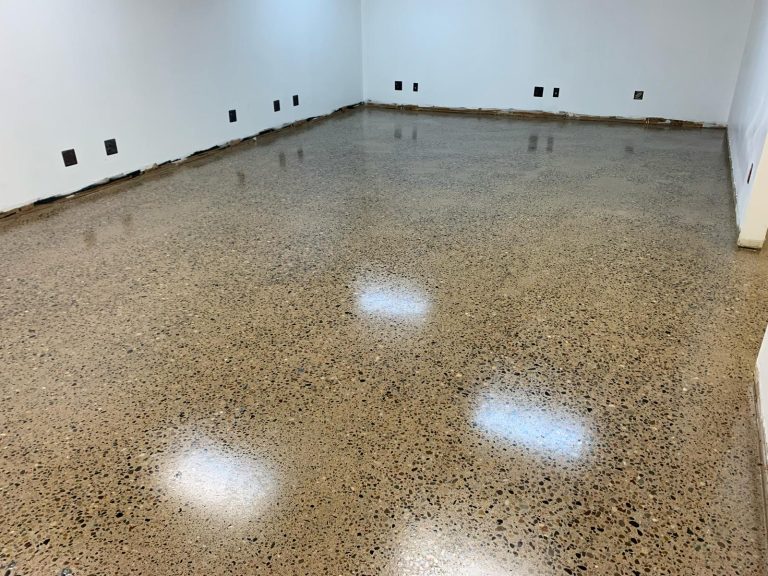 400-grit-commercial-polished-concrete-1-1.jpg
