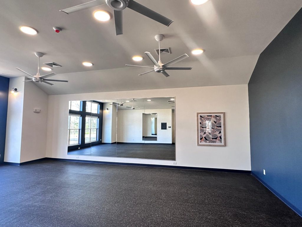 Club-house-interior-painting-2.jpg